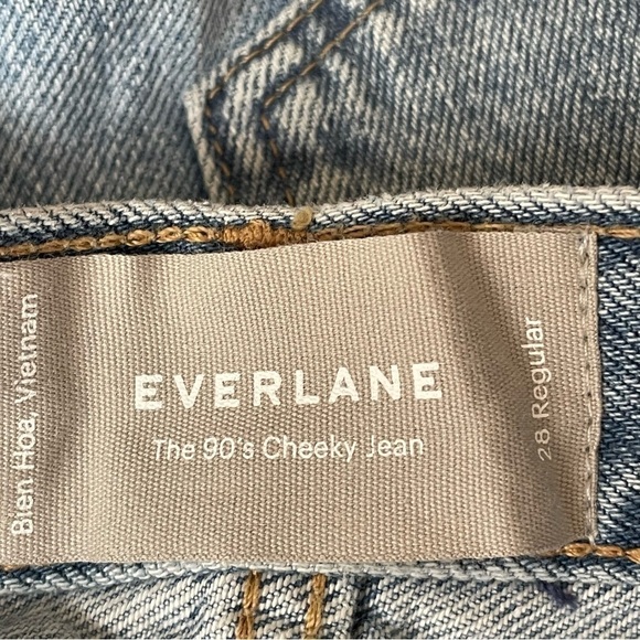 Everlane The 90’s Cheeky Jean Light Wash Button Fly 28 Regular NWOT - Picture 12 of 13